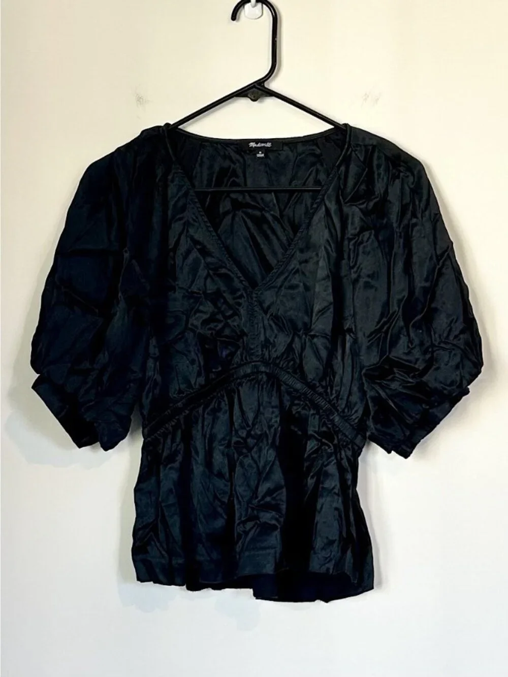 Madewell Black Shirred Puff-Sleeve Top in Satin - Size: Medium